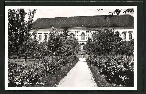 AK Dachau, Schloss vom Garten gesehen