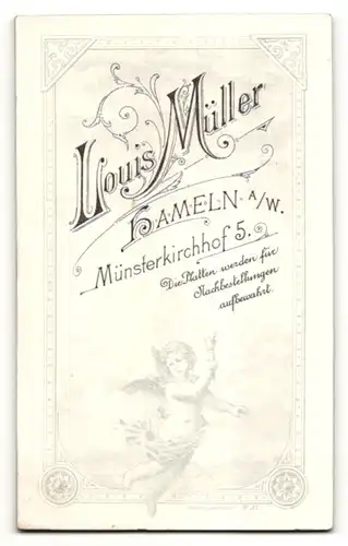 Fotografie Louis Müller, Hameln a/W, Portrait junger Herr mit zeitgenöss. Frisur