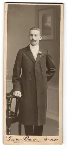 Fotografie Gustav Bauer, Apolda, Portrait Herr in Abendgarderobe