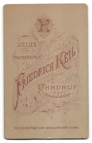 Fotografie Friedrich Keil, Ohrdruf, Portrait betagter älterer Herr mit Mütze und Halstuch