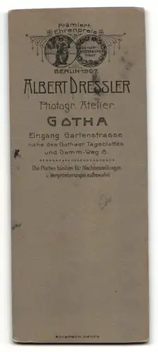Fotografie A. Dressler, Gotha, Portrait Fräulein in weissem Kleid
