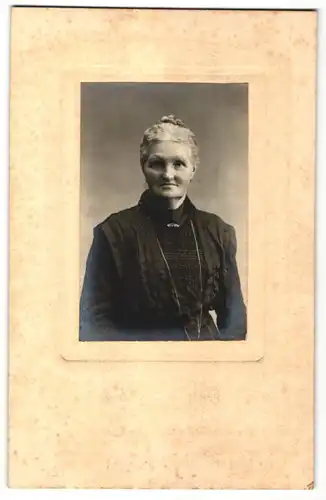 Fotografie Jos. Kröth, Andernach, Portrait betagte Dame