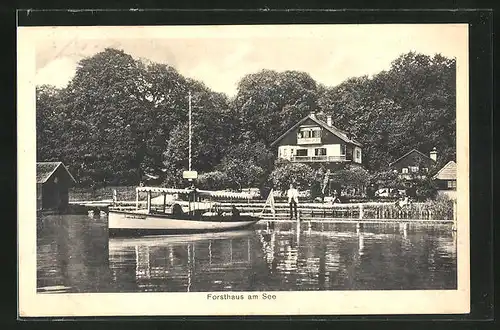 AK Feldafing, Forsthaus am See mit Boot