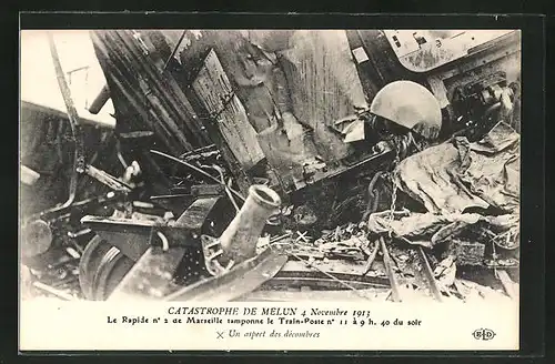 AK Melun, Eisenbahnkatastrophe 4.11.1913, Waggons in Trümmern
