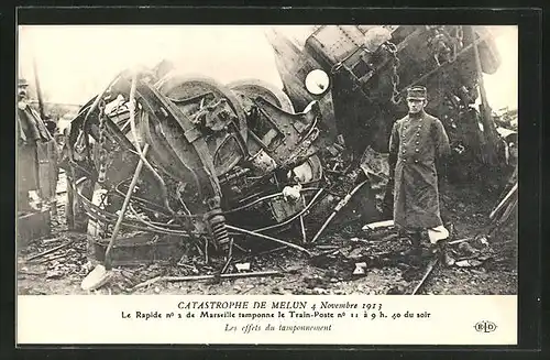 AK Melun, Eisenbahnkatastrophe 4.11.1913, Polizei an der Unglückstelle