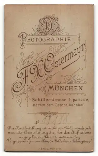 Fotografie F. X. Ostermayr, München, Portrait Knabe in Anzug
