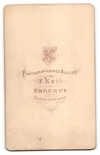 Fotografie F. Keil, Ohrdruf, Portrait blonder hübscher Bube im eleganten Anzug