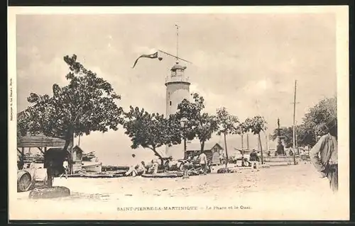 AK Saint-Pierre-La-Martinique, le Phare et le Quai