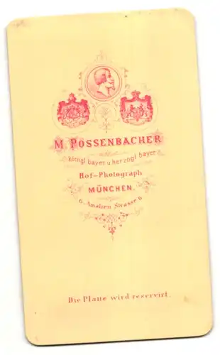 Fotografie M. Pössenbacher, München, Portrait Offizier in Uniform mit Epauletten & Ordenspange