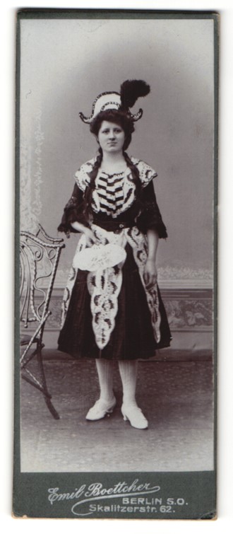 Asiatische Dame datiert