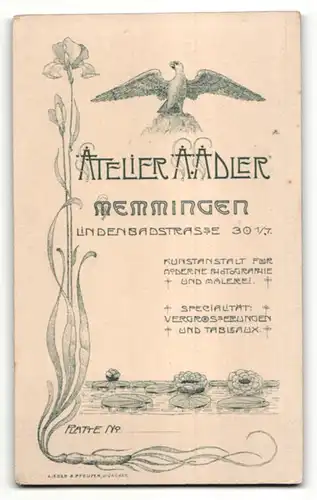 Fotografie A. Adler, Memmingen, Portrait junger Mann mit gemusterter Fliege