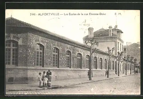 AK Alfortville, Les Ecoles de la rue Etienne-Dolet