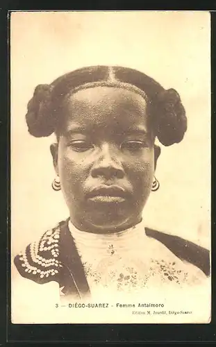 AK Diègo-Suarez, Femme Antaimoro, afrikanische Volkstypen mit toller Frisur