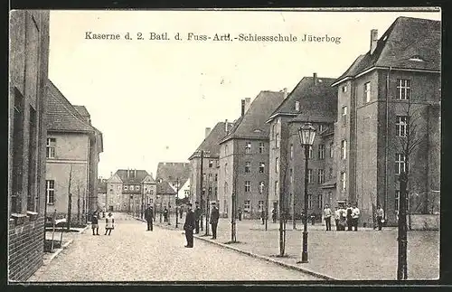 AK Jüterbog, Strasse an der Kaserne d. 2. Batl. d. Fuss-Artl.-Schiessschule