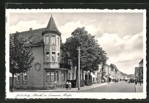 AK Jüterbog, Zinnaer Strasse mit Markt und Geschäften