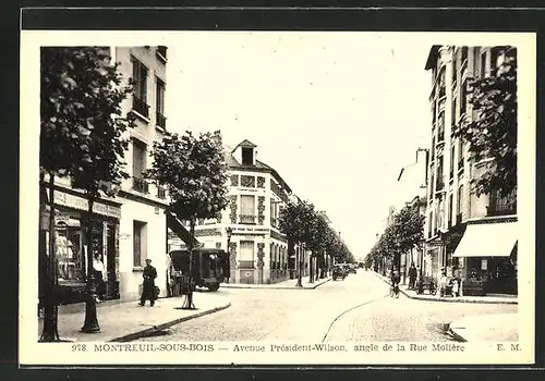 AK Montreuil-sous-Bois, Avenue President-Wilson, angle de la Rue Moliere