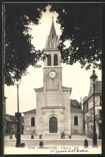AK Pierrefitte, L'Église, Blick auf die Kirche