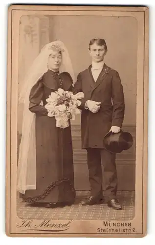 Fotografie Th. Menzel, München, Portrait Braut und Bräutigam, Hochzeit