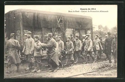 AK Guerre de 1914, Dans le Nord, convoi de Pirsonniers Allemands, Kriegsgefangene