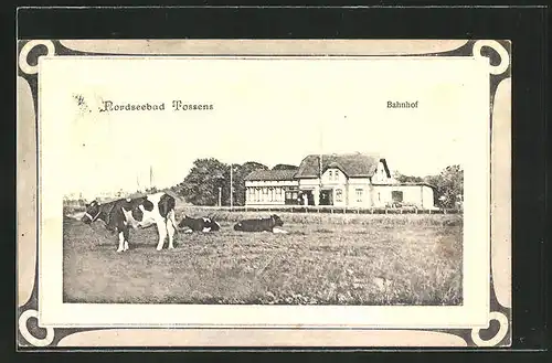 AK Tossens, Blick zum Bahnhof mit Kühen auf der Weide