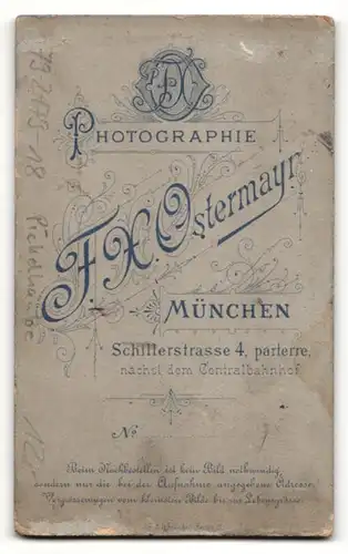 Fotografie F. X. Ostermayr, München, Portrait Soldat mit Bayern-Pickelhaube