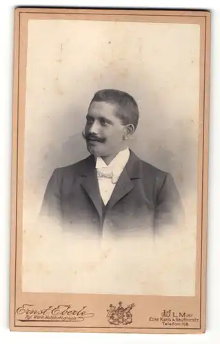 Fotografie Ernst Eberle, Ulm, Portrait Herr mit Schnauzbart