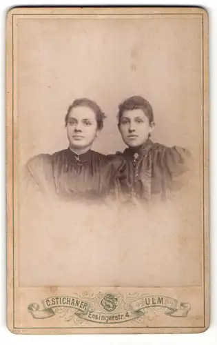 Fotografie C. Stichaner, Ulm, Portrait zwei junge Damen