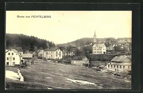 AK Fichtelberg, Ortsansicht mit Kirche