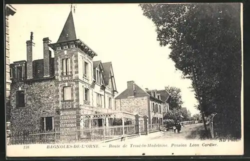 AK Bagnoles-de-L'Orne, Route de Tesse-la-Madeleine, Pension Leon Cordier