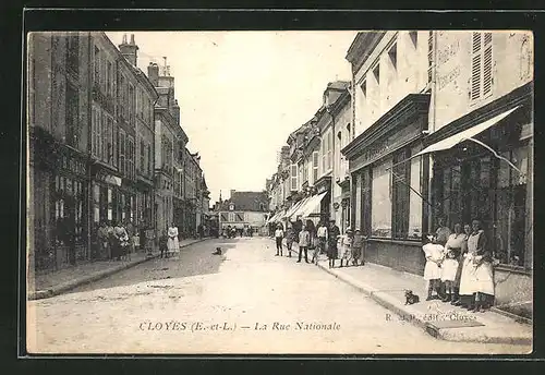AK Cloyes, La Rue Nationale