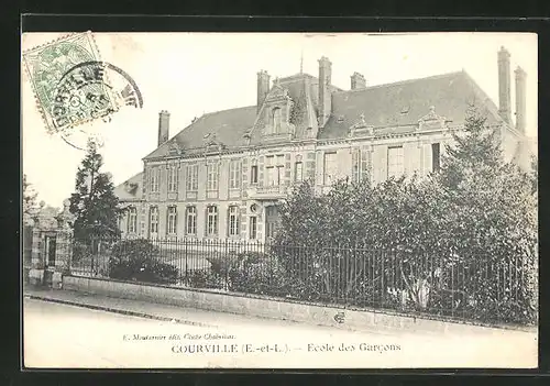 AK Courville, Ecole des Garcons