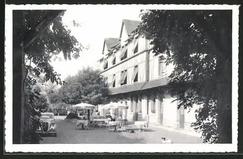 AK Cloyes, Hotel Saint-Jacques, Vue sur la cour interieure, les chambres, le restaurant et la terrasse