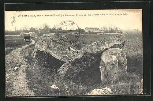 AK Saint-Piat, pres Maintenon, Monument Drudique-Le Dolmen sur le chemin de la Folie