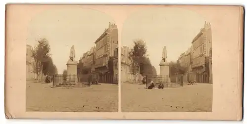 Stereo-Fotografie unbekannter Fotograf, Ansicht Bordeaux, Denkmal im Ort, Statue