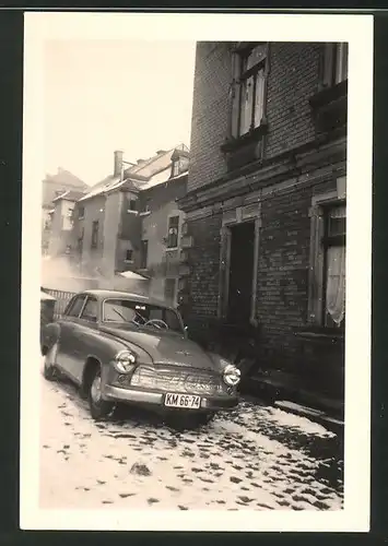 Fotografie Auto Wartburg 311, PKW mit Kfz-Kennzeichen KM 66-74 im Schnee