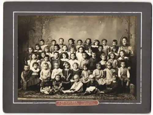 Fotografie J. Heimhuber, Sonthofen, Ansicht Sonthofen, Schulklasse mit Lehrerin 1913
