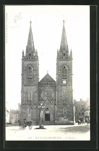 AK La Haye-du-Puits, L`Église, Fuhrwerk vor der Kirche