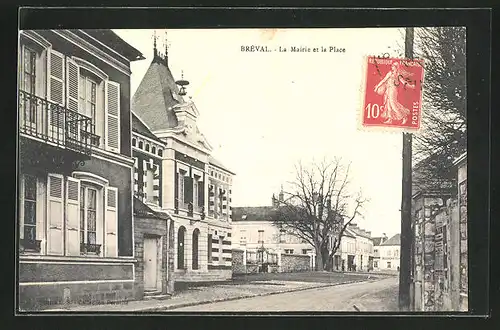 AK Breval, La Mairie et la Place