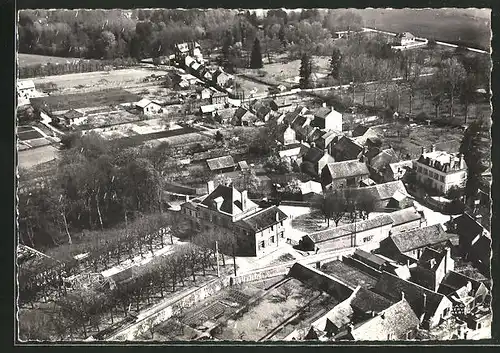 AK St-Arnoult-en-Yvelines, Mairie, Teilansicht mit Rathaus, Fliegeraufnahme