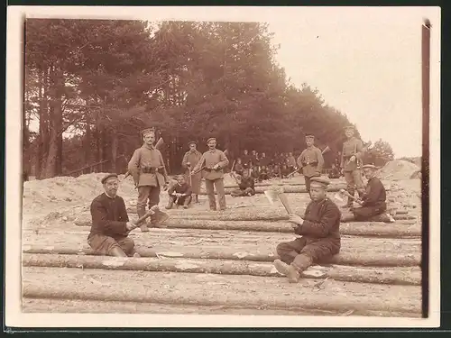Fotografie 1.WK, Deutsche Soldaten & Pioniere beim Strassenbau