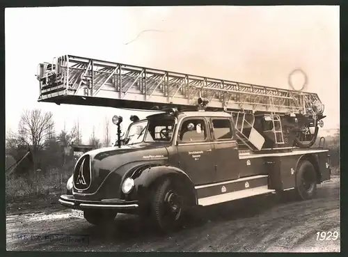 Fotografie Metz Bilderdienst, Ansicht Karlsruhe, Leiterwagen Magirus-Deutz, Umbau Metz GmbH für die Feuerwehr Hannover