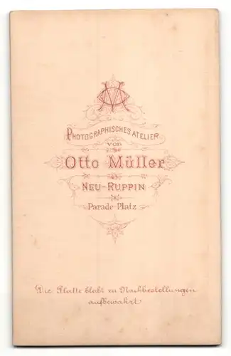 Fotografie Otto Müller, Neu-Ruppin, Portrait Herr mit Oberlippenbart