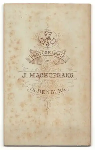 Fotografie J. Mackeprang, Oldenburg, Portrait Frau mit Halskette