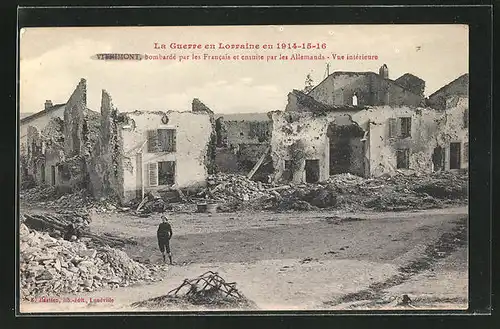 AK Vitrimont, bombarde par les Francais et ensuite par les Allemands, Vue interieure