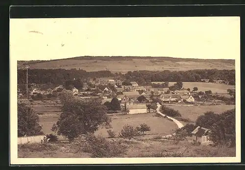AK La Croix-Saint-Leufroy, vue generale du hameau de Crevecoeur