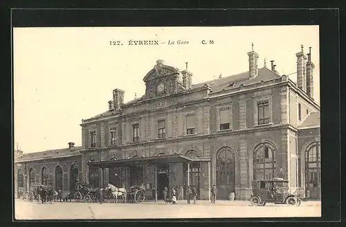 AK Évreux, La Gare, Partie am Bahnhof