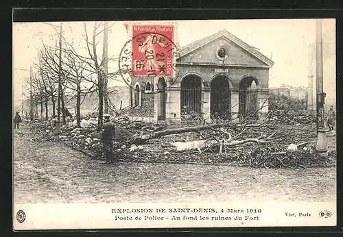 AK Saint Denis, Poste de Police -Au fond les ruines du Fort, Explosion 1916