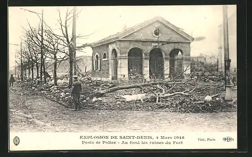 AK Saint Denis, Poste de Police -Au fond les ruines du Fort, Explosion