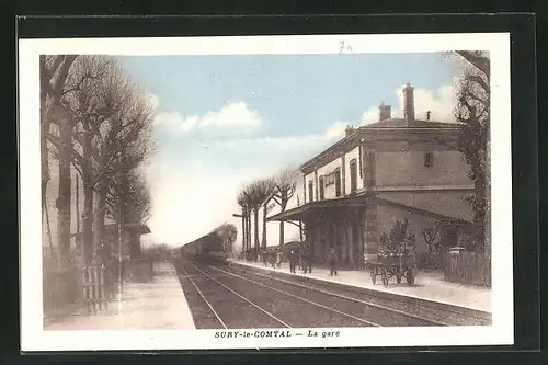AK Sury-le-Comtal, La Gare, Bahnhof von der Gleisseite