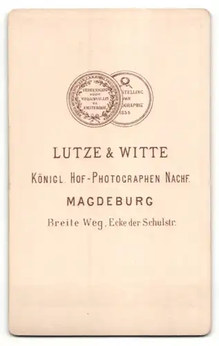 Fotografie Lutze & Witte, Magdeburg, Portrait älterer Herr mit Vollbart und Brille